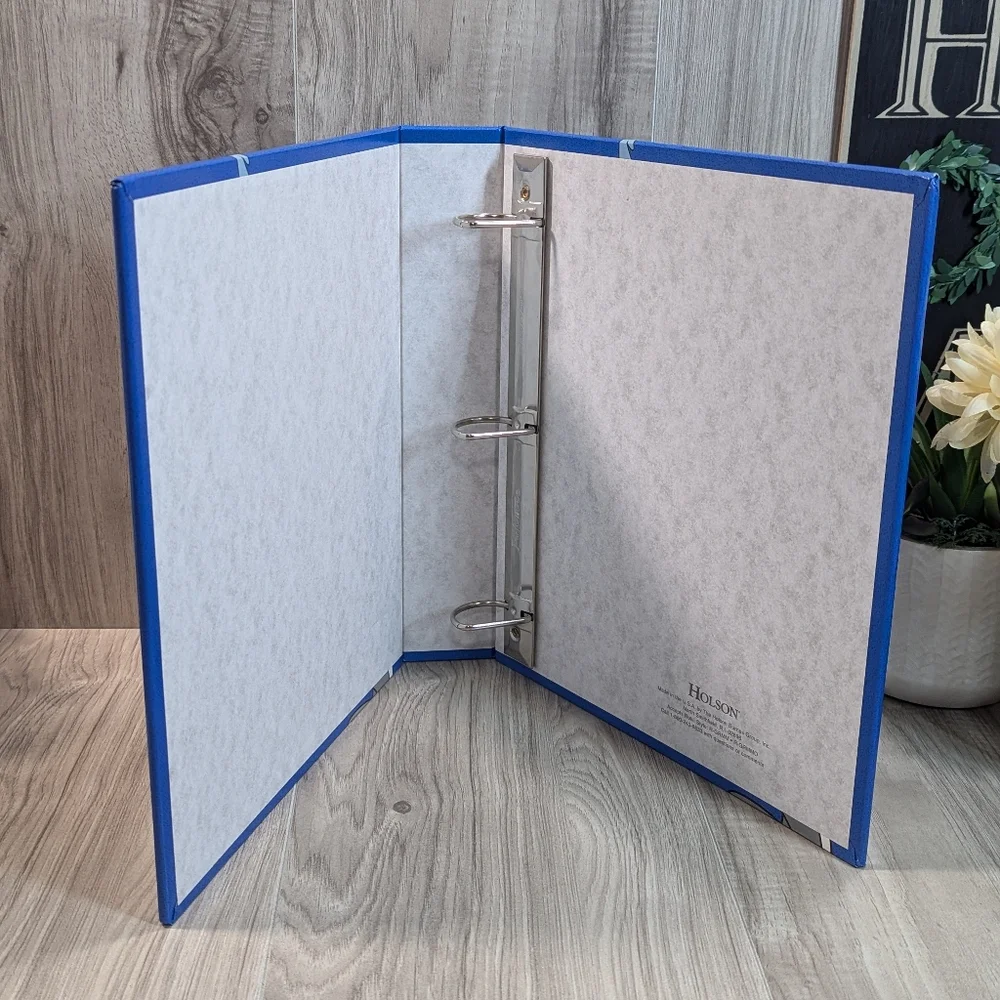 Vintage 97 Warner Bros. Looney Tunes Characters Blue Notebook 3 Ring Binder